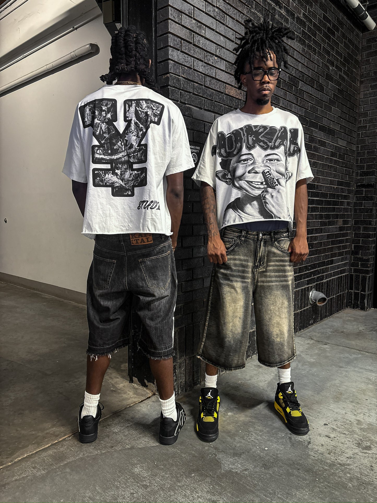 YUKARI BOY TEE-BLACK & WHITE
